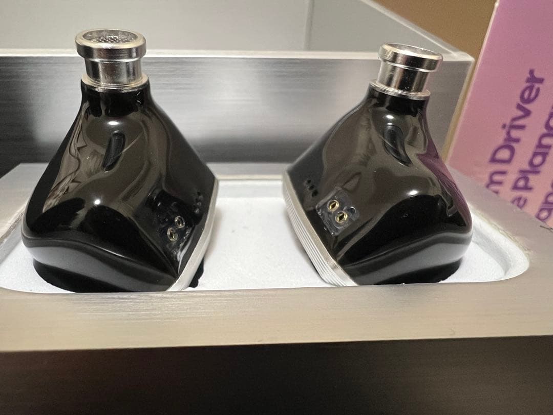 KIWI EARS AETHER リケーブル可能イヤホン