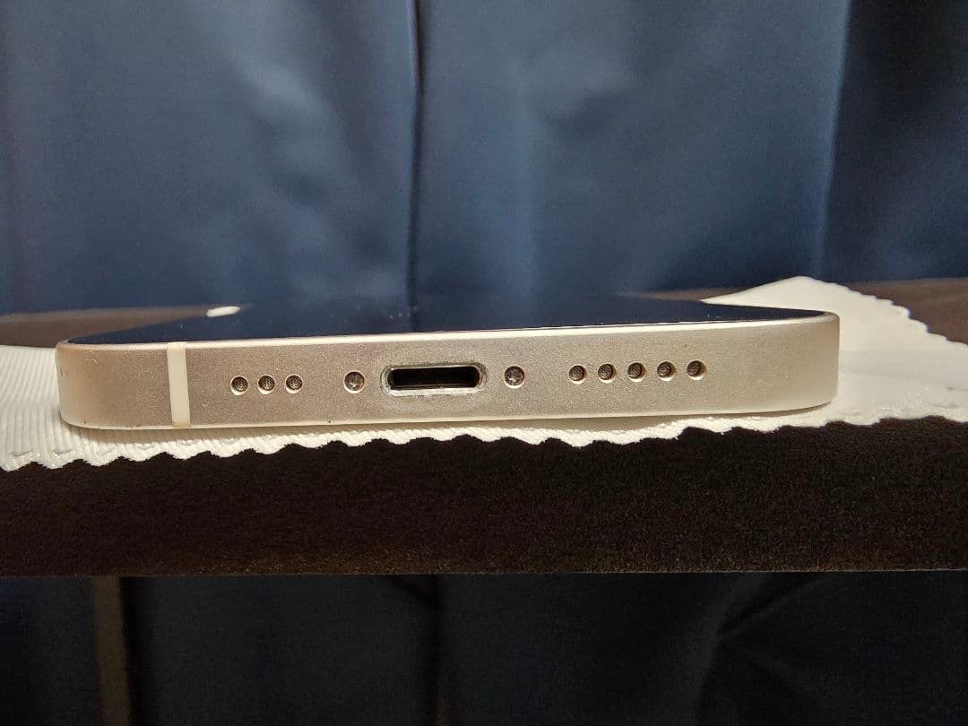 iPhone 12 ホワイト 64GB+充電器付き