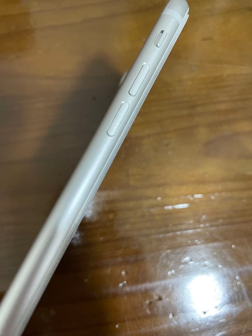 Apple iPhone 7Plus SIMフリー 32GB ホワイト 初期化済