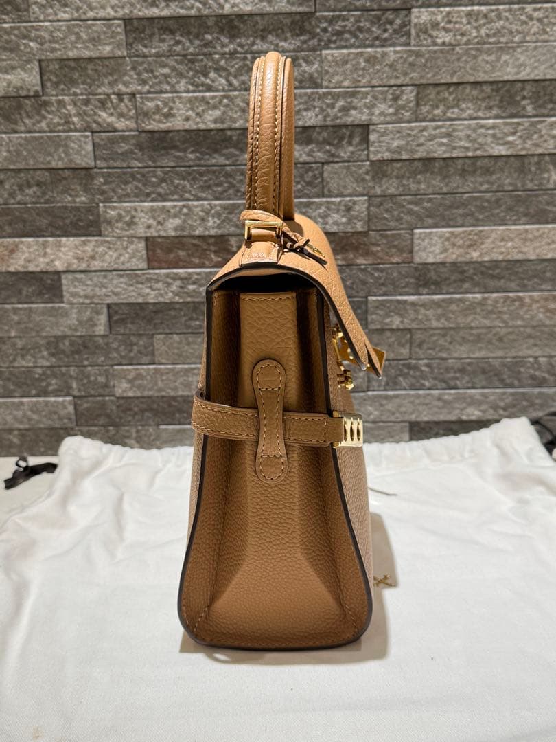 【美品】【安心鑑定】デルヴォー タンペートPM クリスピーカーフ ベジタル