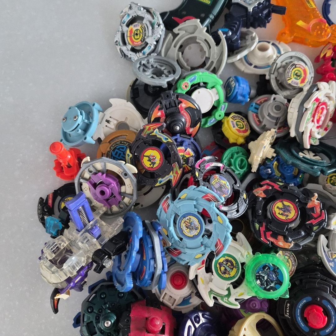 ベイブレード まとめ売り 大量 セット 初期？ 古いもの 色々 ジャンク扱い