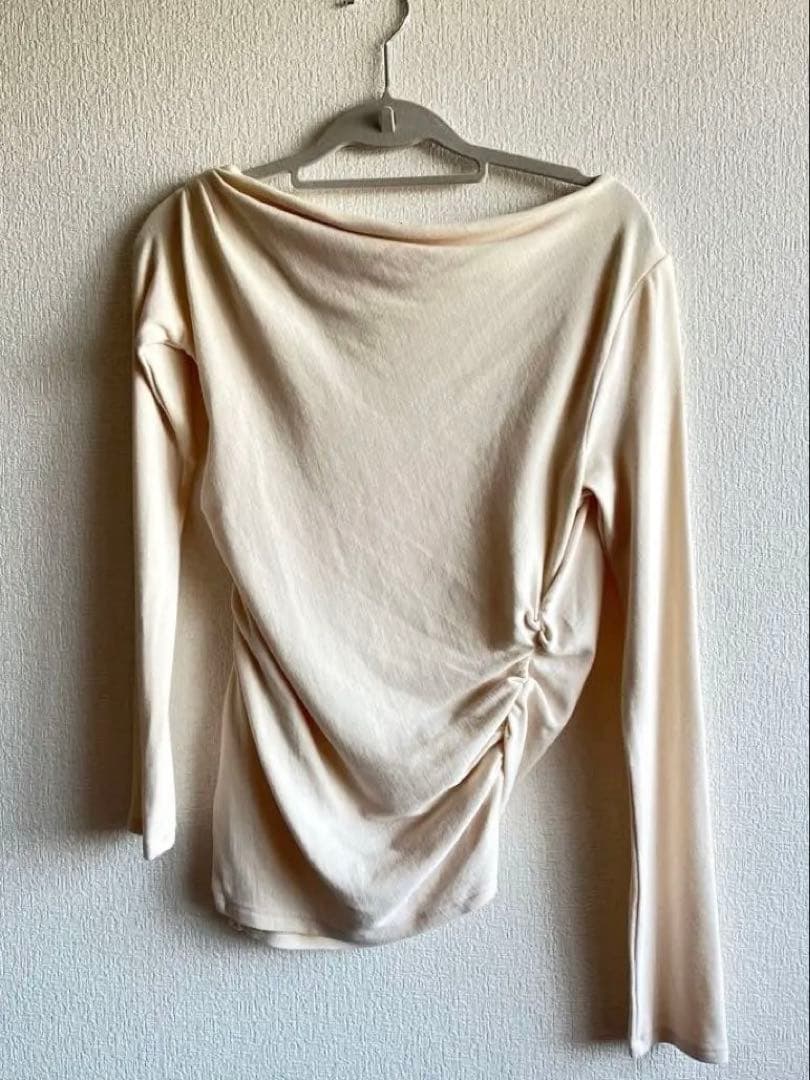 【新品未使用】polaura アシンメトリードレープロングスリーブトップス