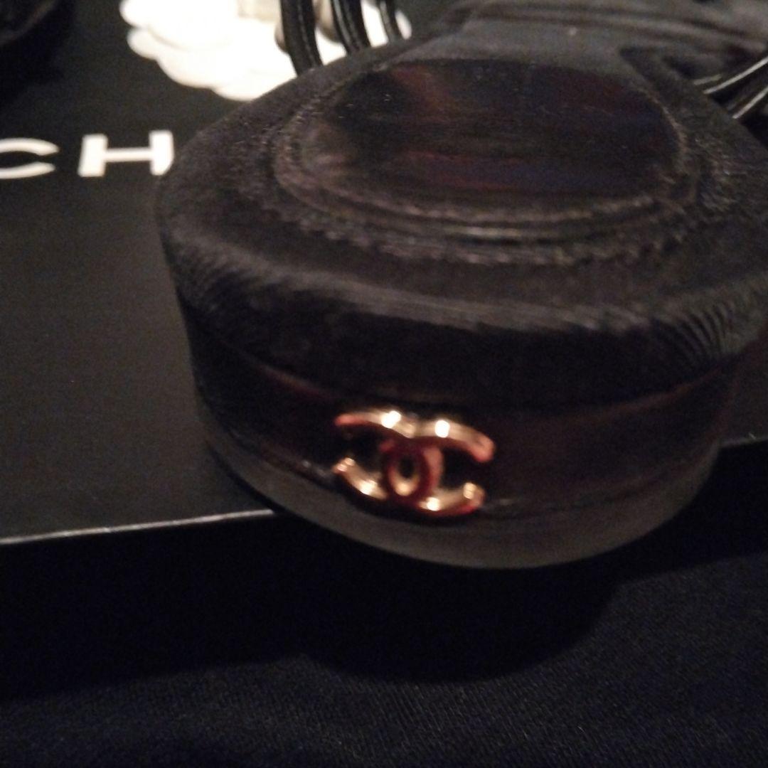 パール装飾シャネルサンダル 黒