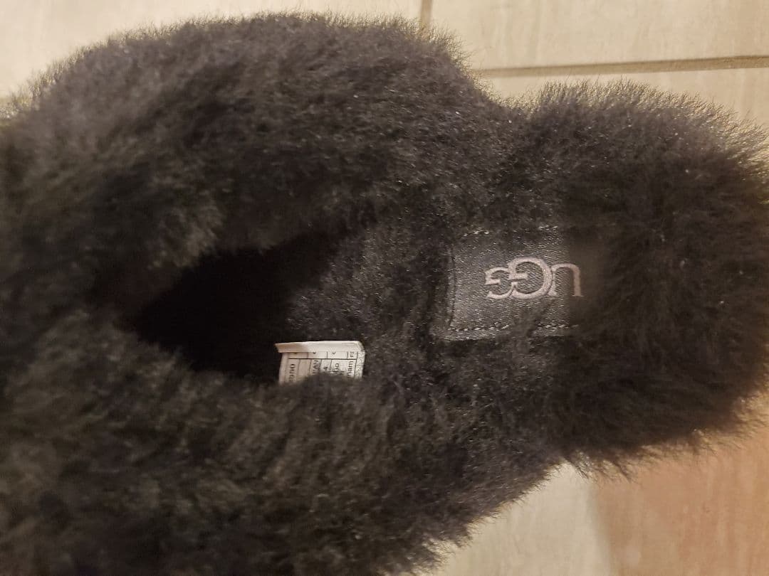 UGG ブラック サボ・ボア・スエード