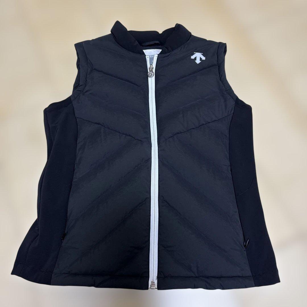 descente レディース ゴルフ ダウンベスト S 黒