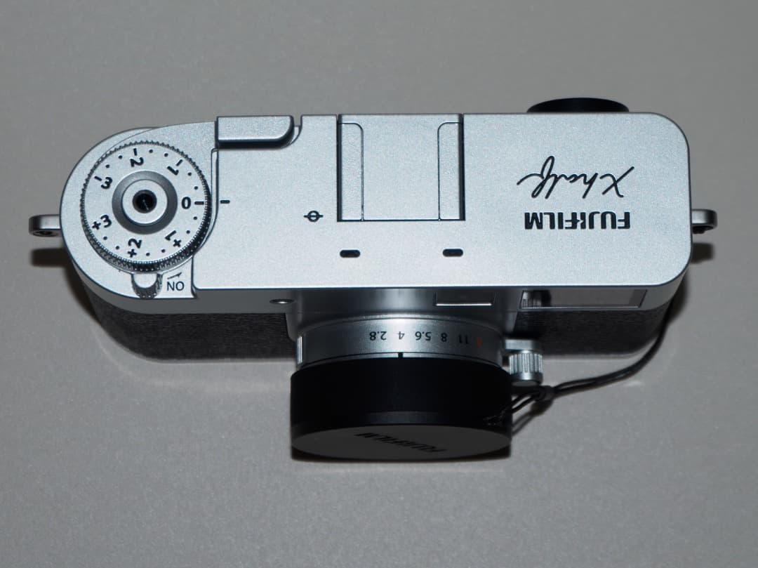 FUJIFILM X-half シルバー 　保護カバー付き