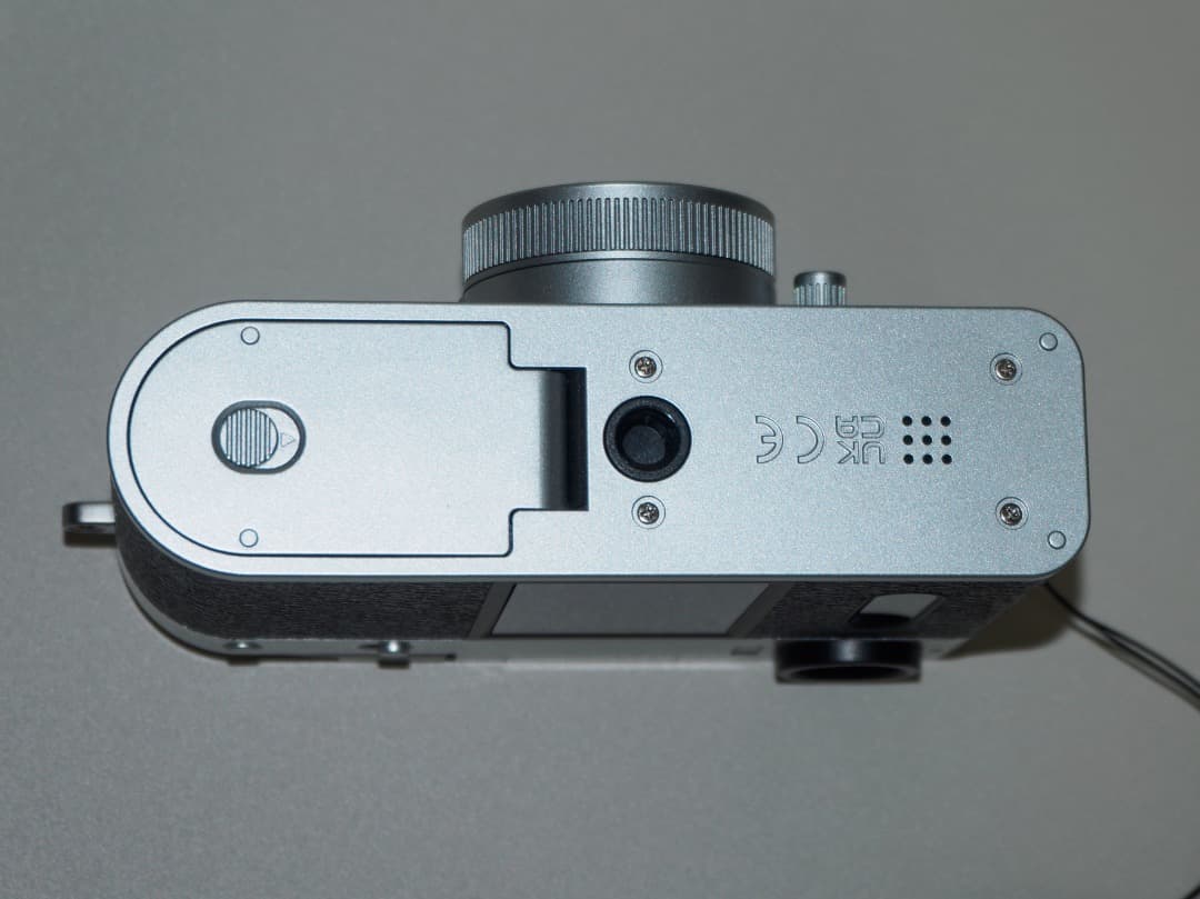 FUJIFILM X-half シルバー 　保護カバー付き