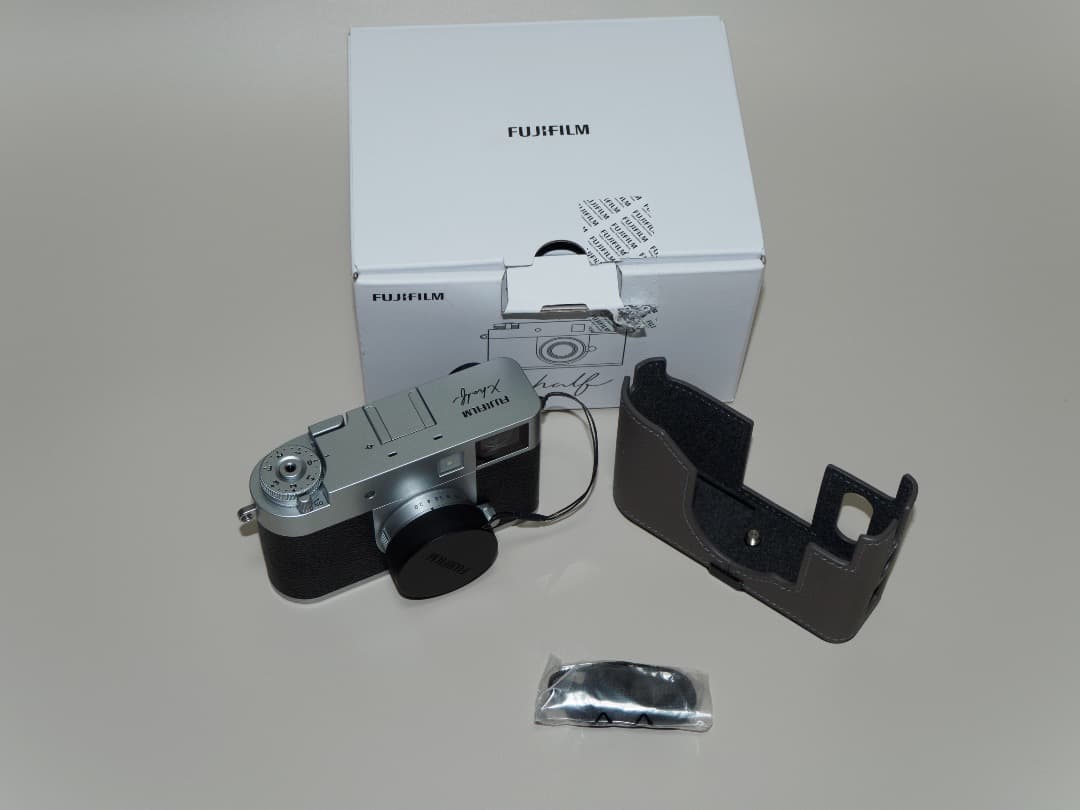 FUJIFILM X-half シルバー 　保護カバー付き