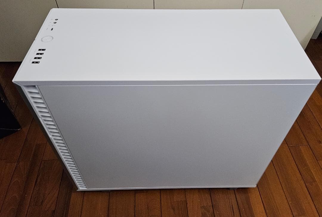 Fractal Define 7 White TG Clear PCケース