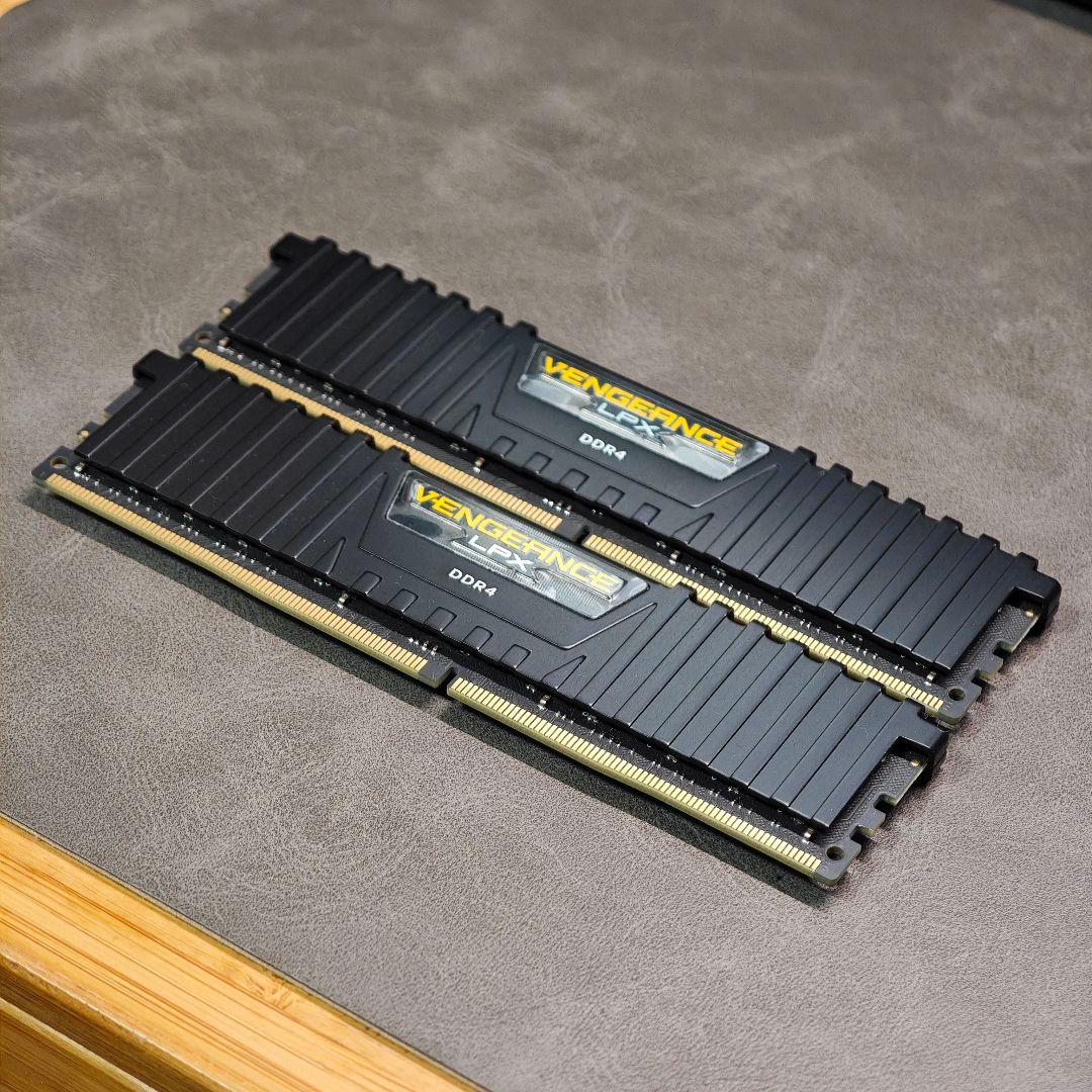 Corsair Vengeance LPX DDR4 16GB 2枚セット