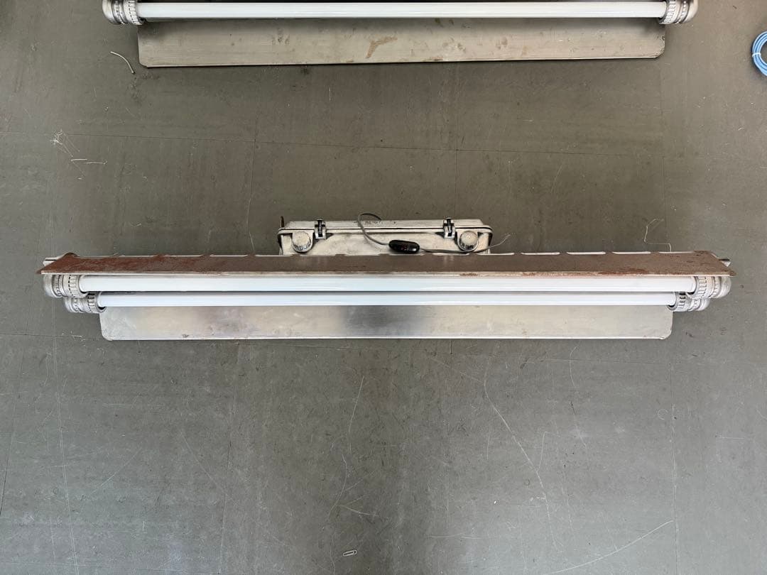 処分値下げチューブランプ　インダストリアル　照明　ヴィンテージ　アンティーク