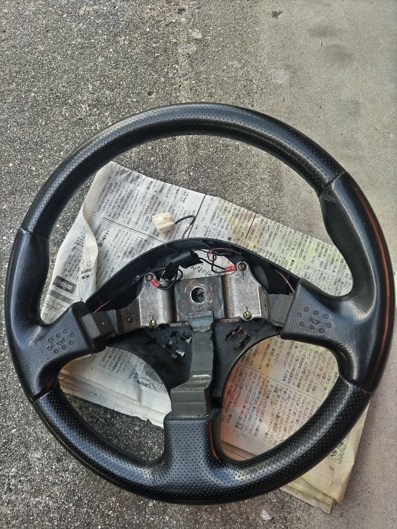 MOMO ステアリング L700ミラにて使用