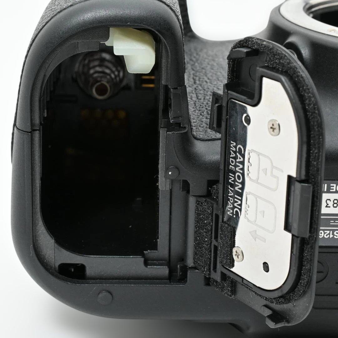 ほぼ新品 ショット数533回 Canon EOS 60D ボディ
