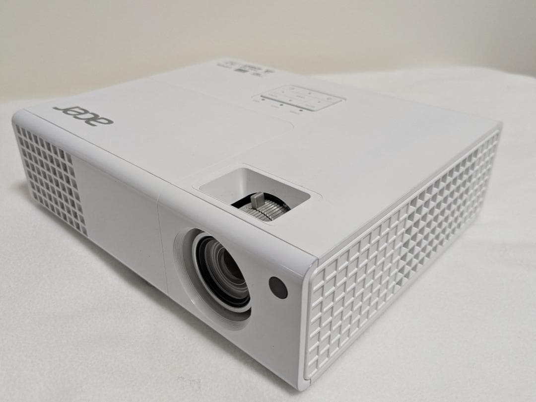 Acer　DLPプロジェクター　 H6510BD