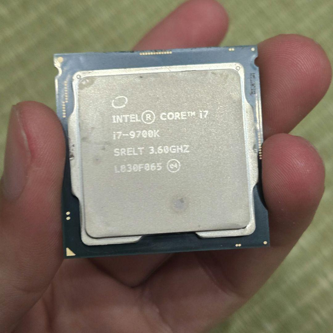 intel Core i7 9700K 3.6Ghz 動作確認済み