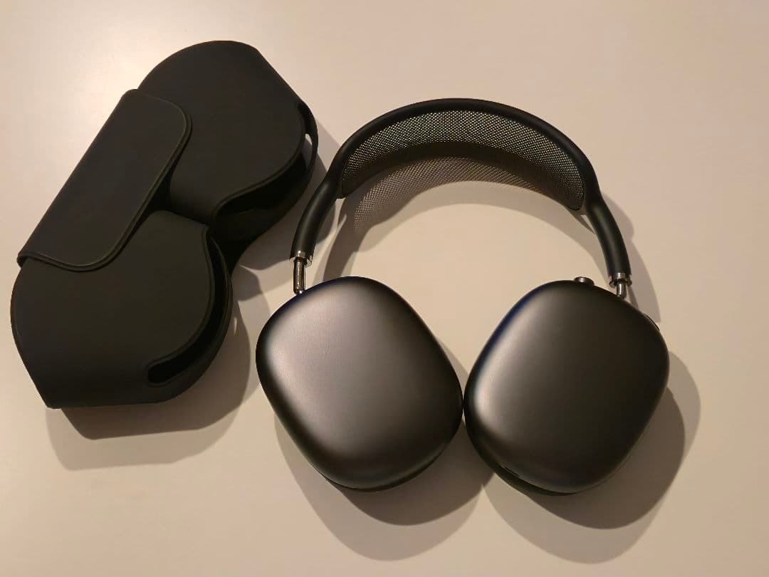 apple airpods max Lightningタイプ