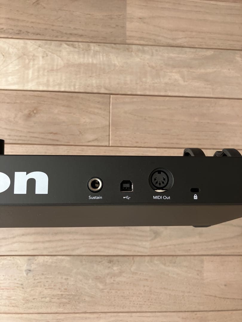 Novation Launchkey 37 MIDIコントローラー キーボード