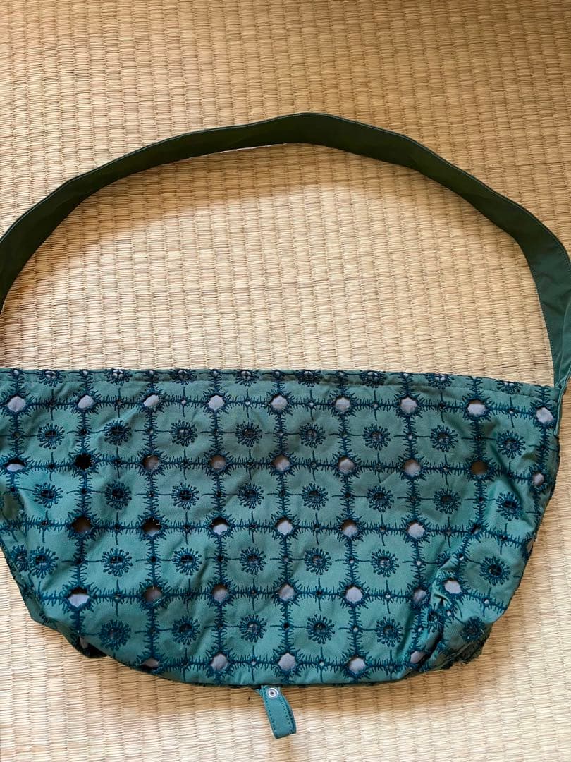 ミナペルホネン　anemone 花柄 グリーン　ショルダーバッグ