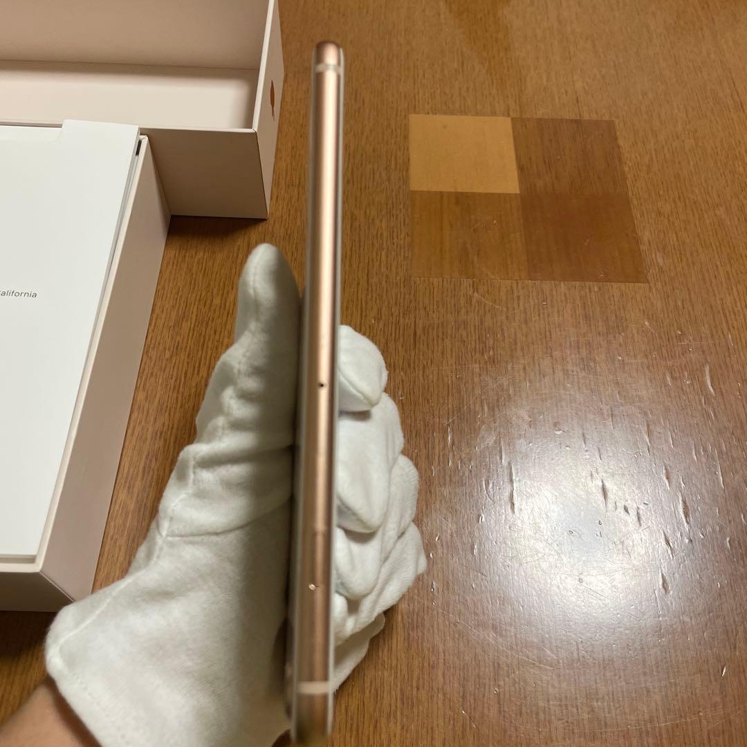 美品　iPhone8プラス 箱付き