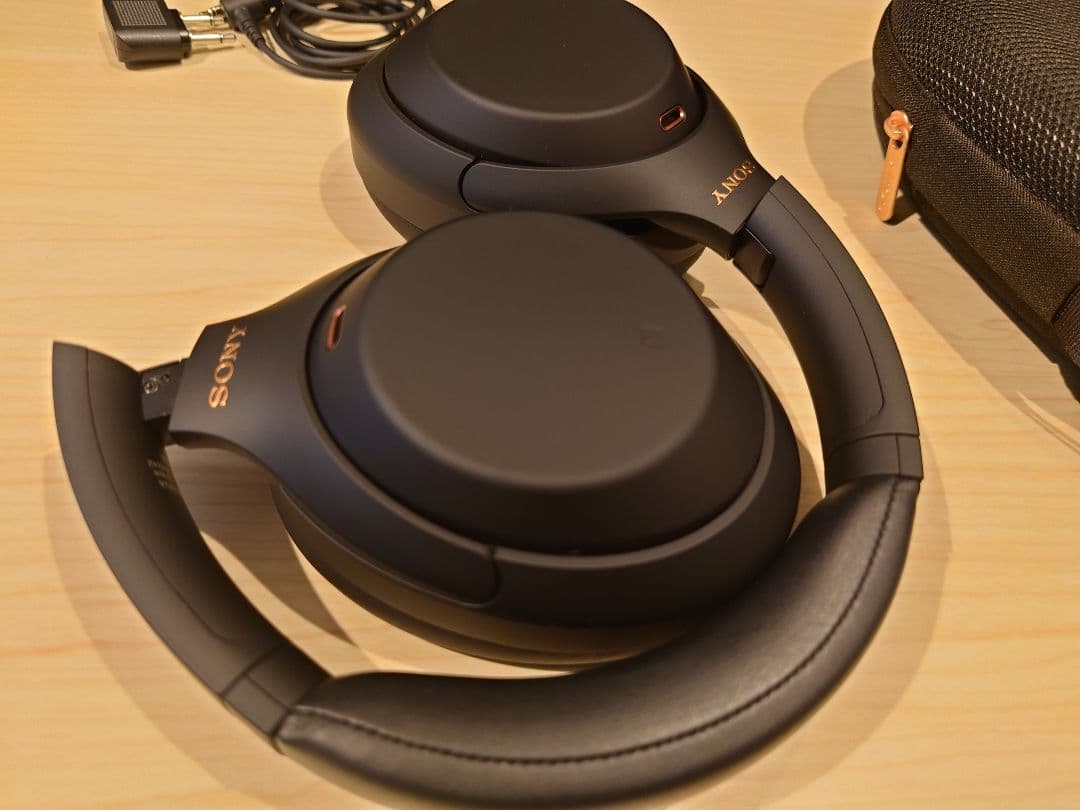 ワイヤレスヘッドホン WH-1000XM4 ブラック