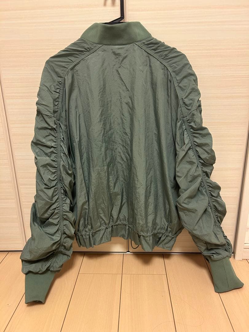 adidas 正規品 ボンバージャケット ma-1 ほぼMサイズ2024購入