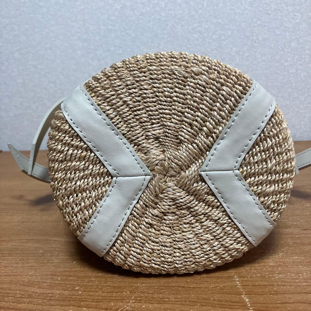 VIOLA DORO ヴィオラドーロ かごバック　白