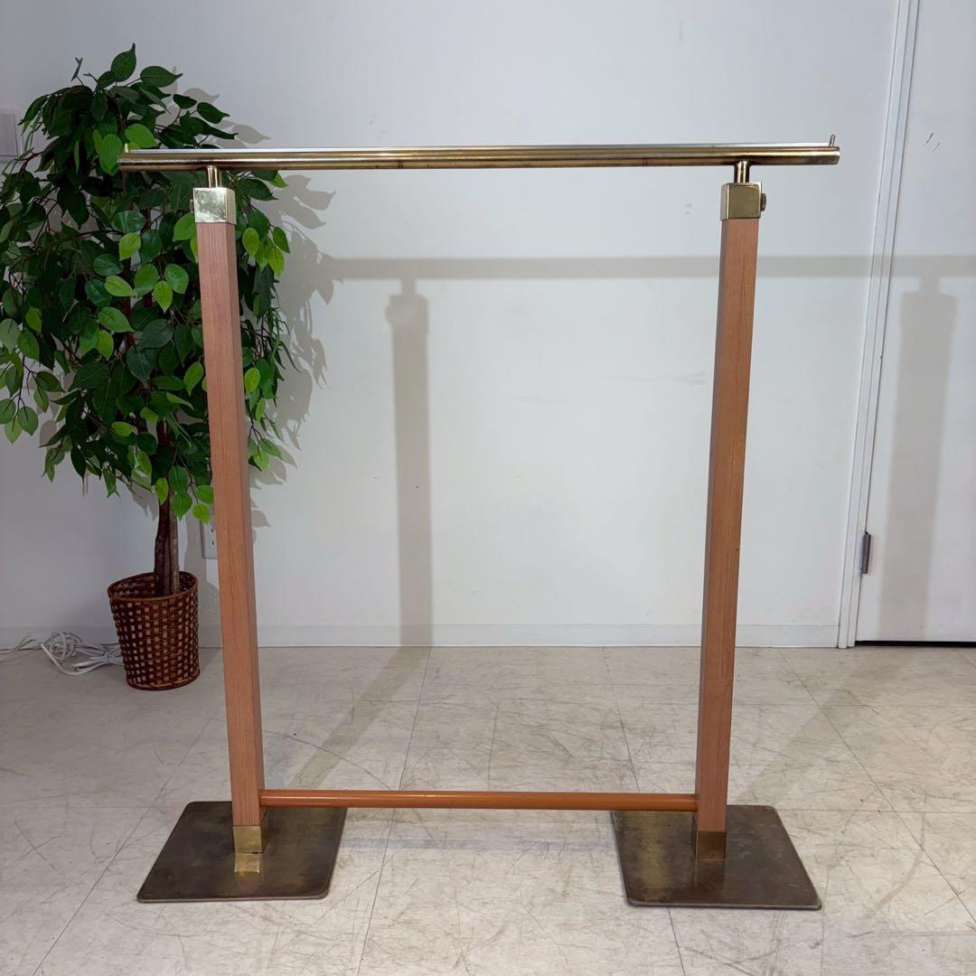 ハンガーラック　真鍮　木　店舗什器　アパレル