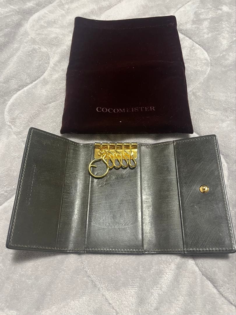 COCOMEISTER レザーキーケース カンブリアグリーン(内装：黒)