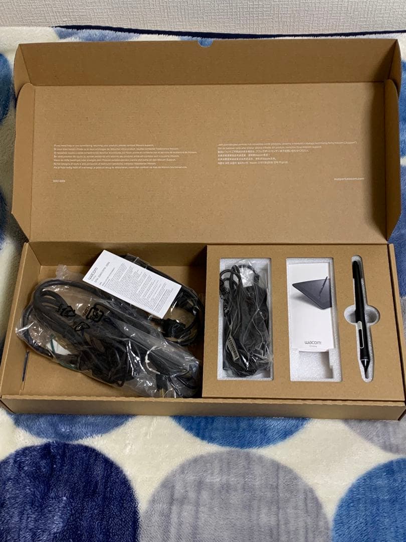 Wacom Cintiq 22 大画面液晶ペンタブレット 本体　プロペン2セット