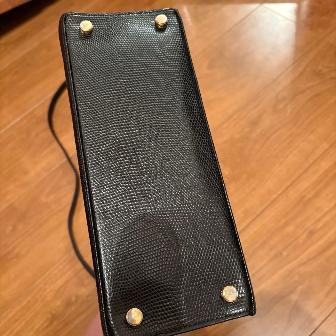 フェラガモ　ハンドバッグ