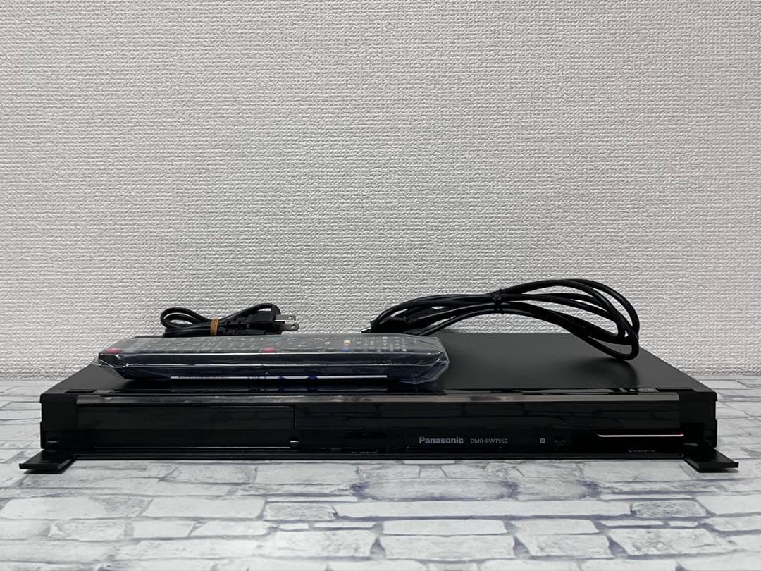 新品リモコン付　2番組録画　パナソニック　BDレコーダー　DMR-BWT560