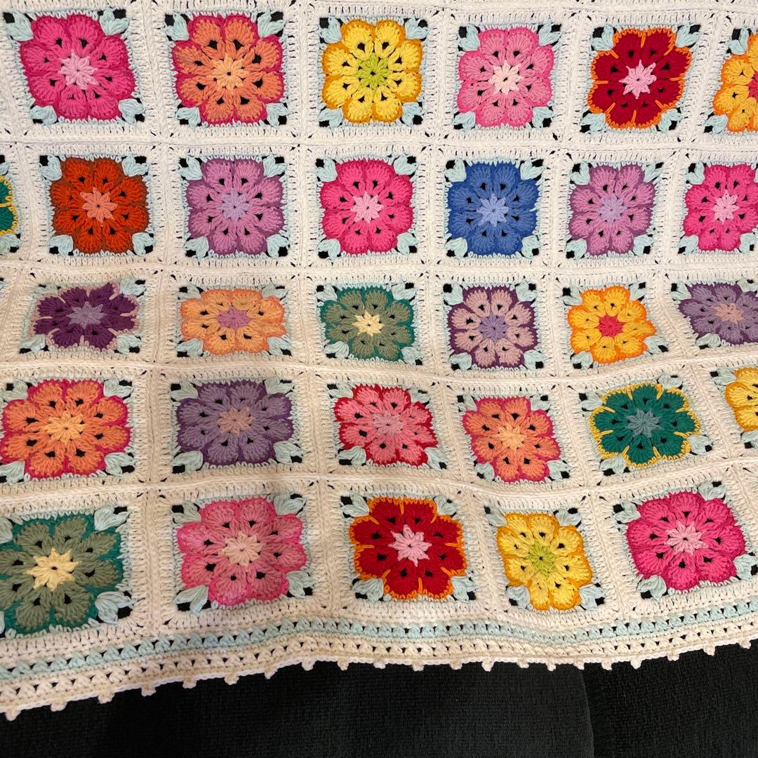 ハンドメイド　ブランケット　アフリカンフラワー　モチーフ　マルチカバー　コットン