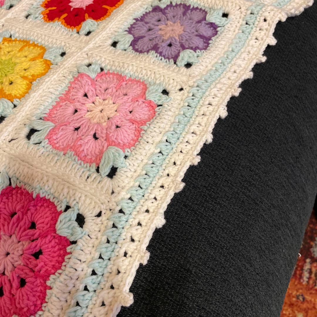 ハンドメイド　ブランケット　アフリカンフラワー　モチーフ　マルチカバー　コットン