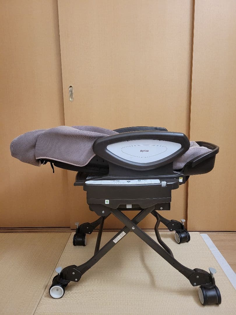 Aprica アップリカ ユラリズムオート