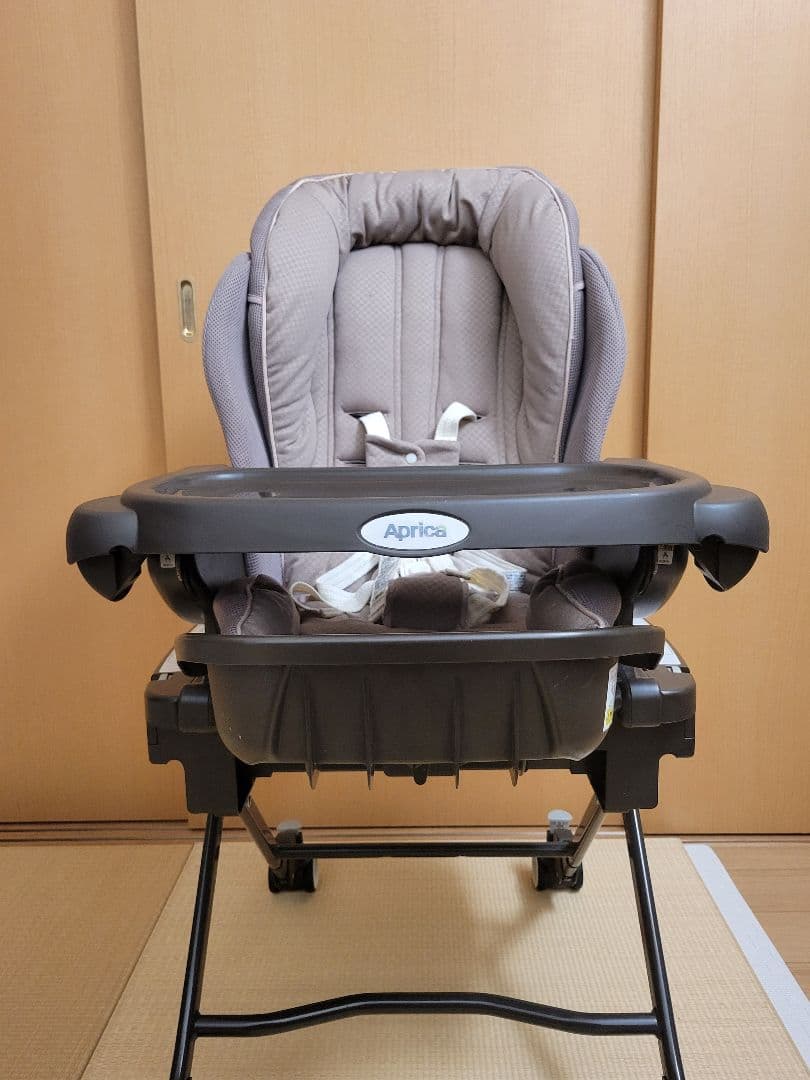 Aprica アップリカ ユラリズムオート