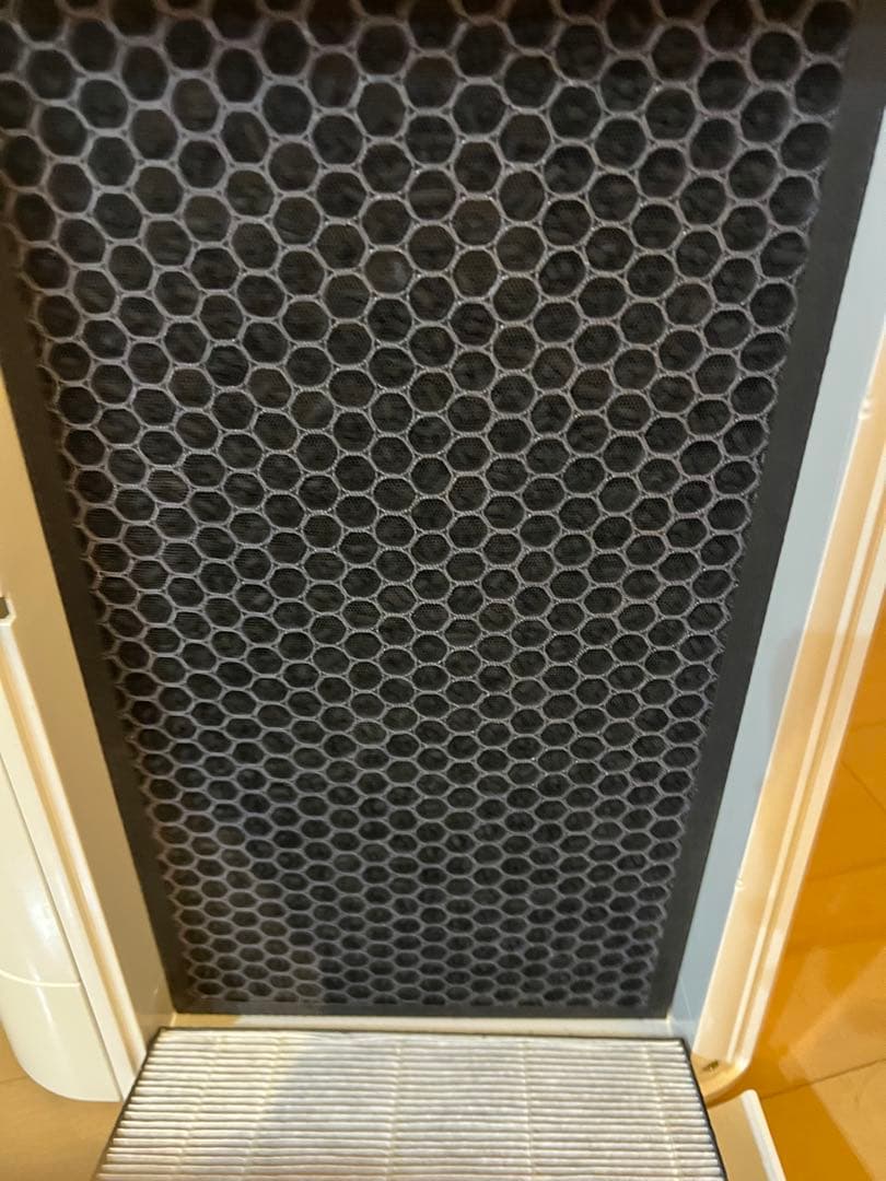 ホワイト空気清浄機 自動運転・静音モード搭載