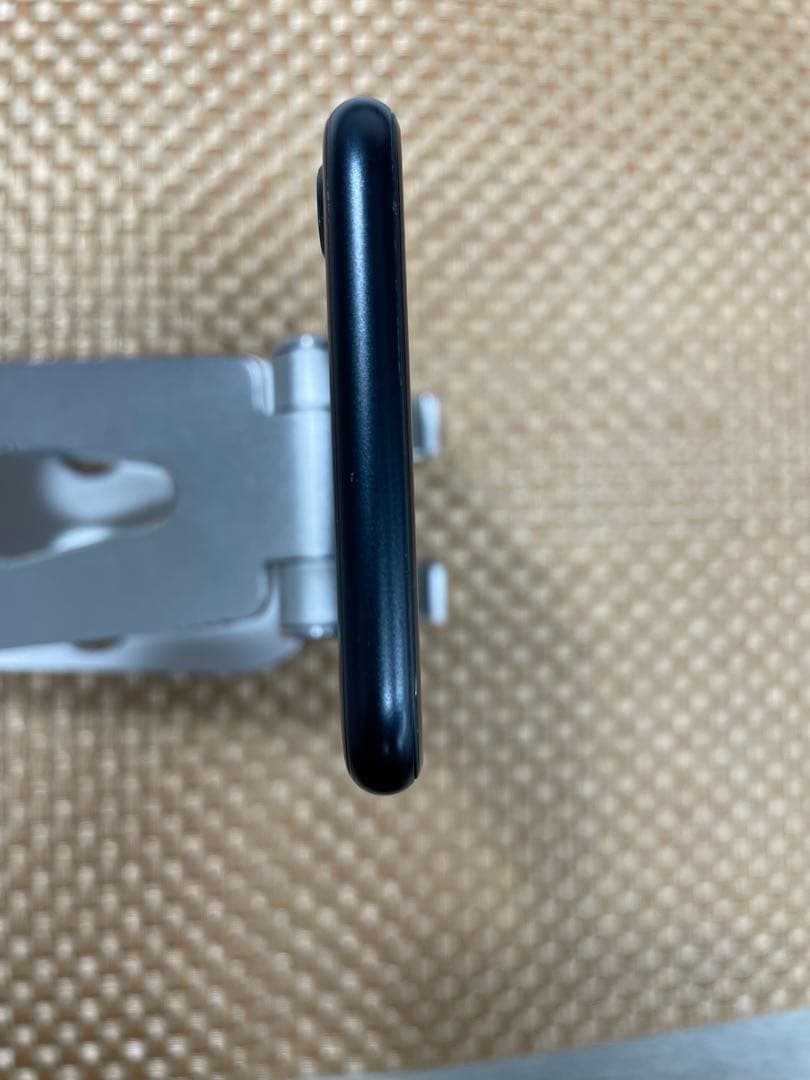 iPhone SE 第3世代128 GB ミッドナイトSIMフリー【5445】