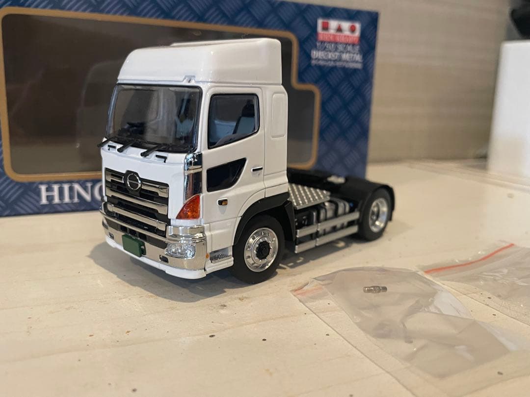 ケンクラフト 1/50 プロフィアハイルーフ ホワイト