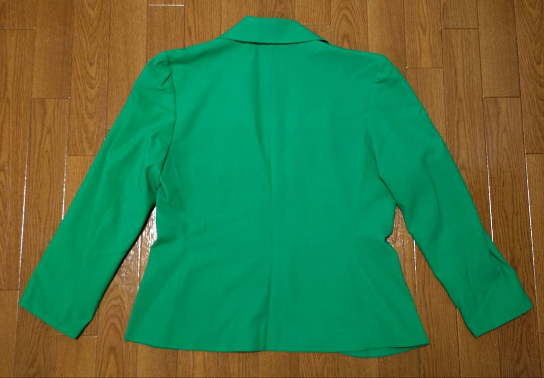 イブサンローラン　グリーン　セットアップ