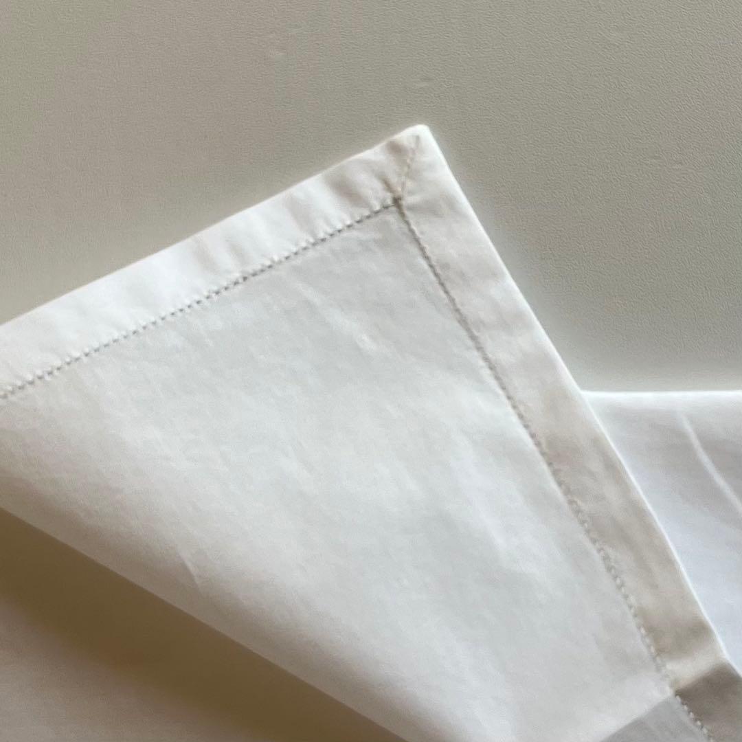 【新品】【HERMES】エルメス H透かし模様 ハンカチ 白｜箱・リボン・袋付