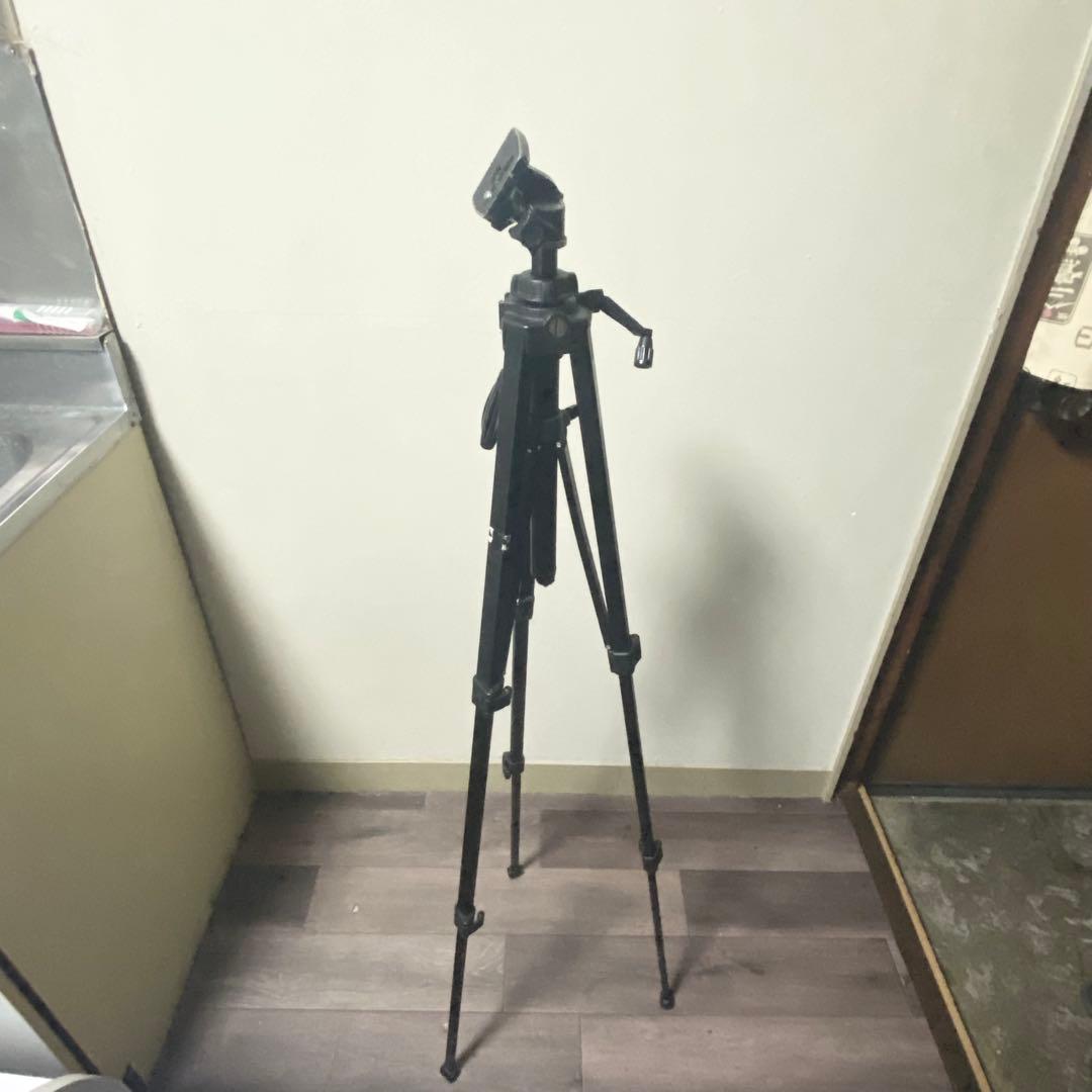 【ジャンク品】Canon EOS 20D レンズセットEF 28-70mm三脚付