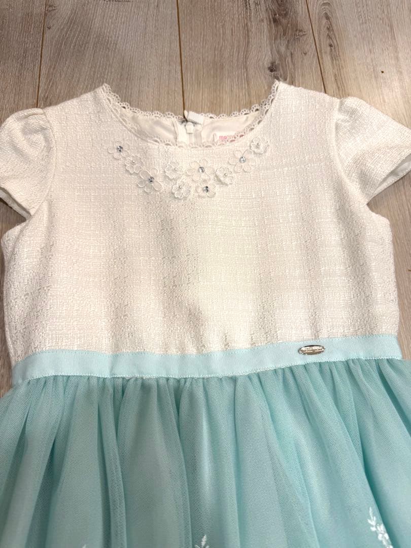 かなり美品⭐︎フォーマルドレス ホワイト・水色刺繍入り⭐︎mezzo piano