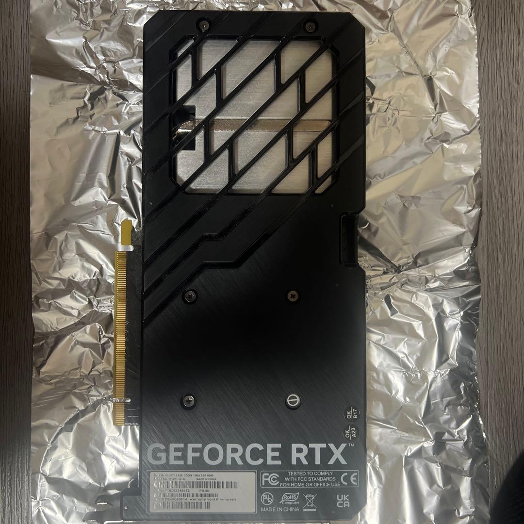 GeForce RTX 4060 グラフィックボード