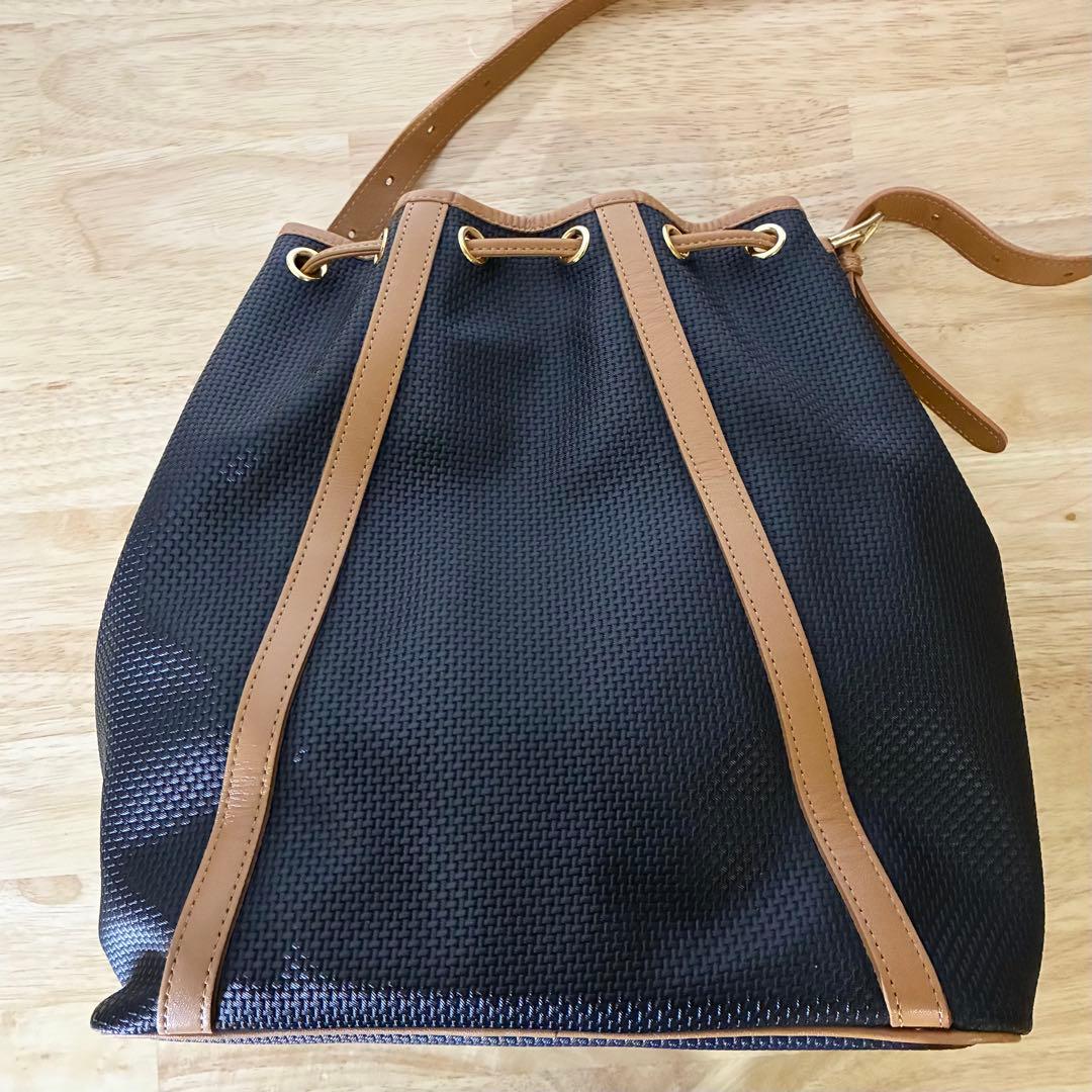 YVES SAINT LAURENT イヴサンローラン 巾着 ショルダーバッグ