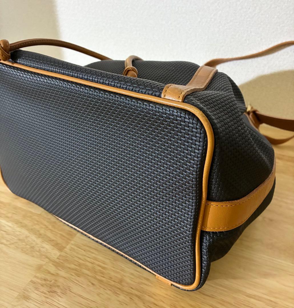 YVES SAINT LAURENT イヴサンローラン 巾着 ショルダーバッグ