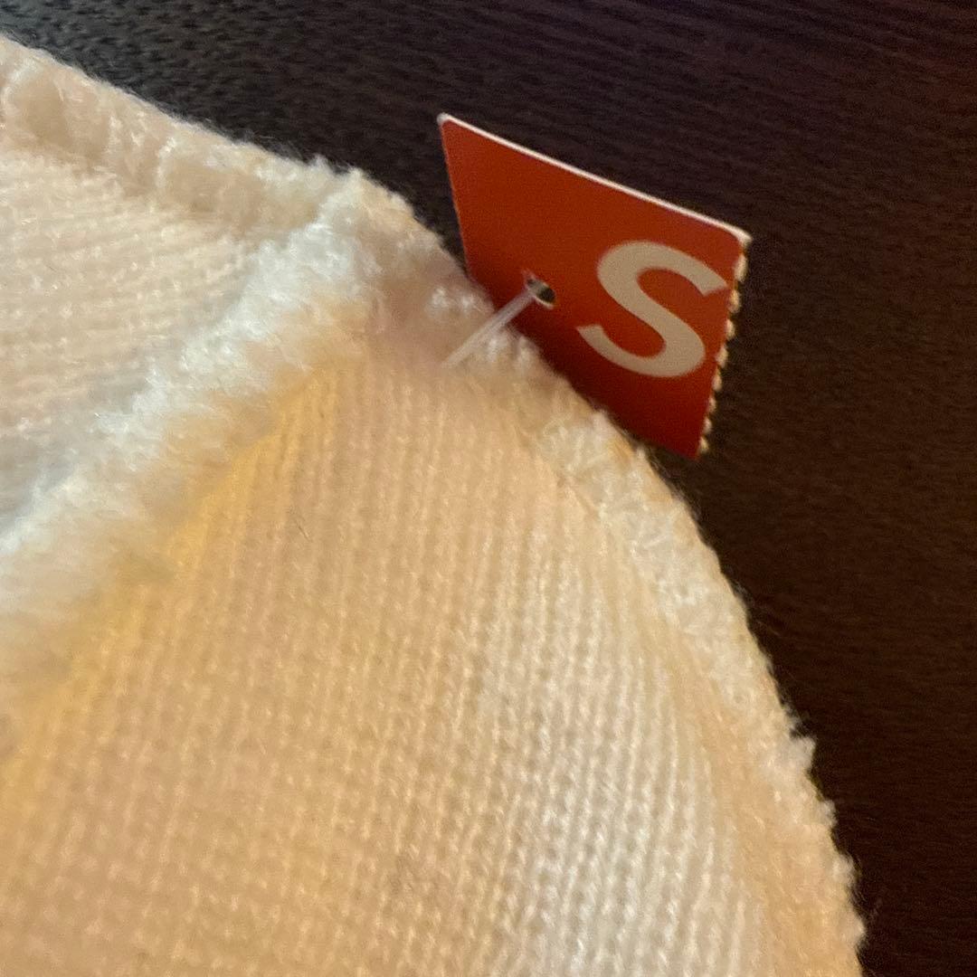 [ひろ]Supreme ニット帽 ホワイト GOD Beanie