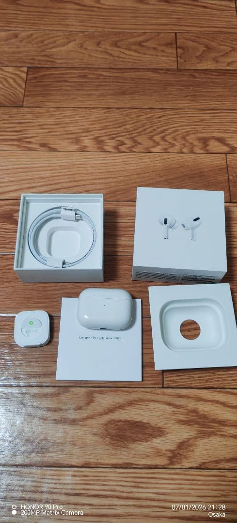 Airpods Pro 1完璧に動作しています。