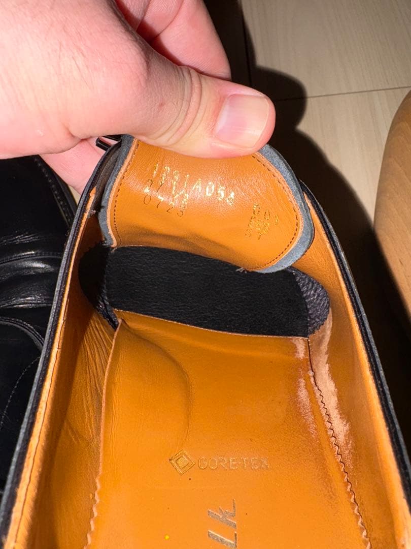 27.5 アシックス　ランウォーク　1231A054 ブラック　ゴアテックス