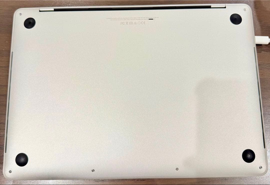 【美品】MacBook Pro 2017【Touch Bar 英字キーボード】