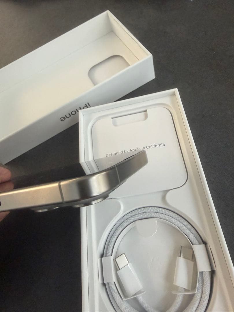 Apple iPhone 15 Pro 128GB A2848 アメリカ版